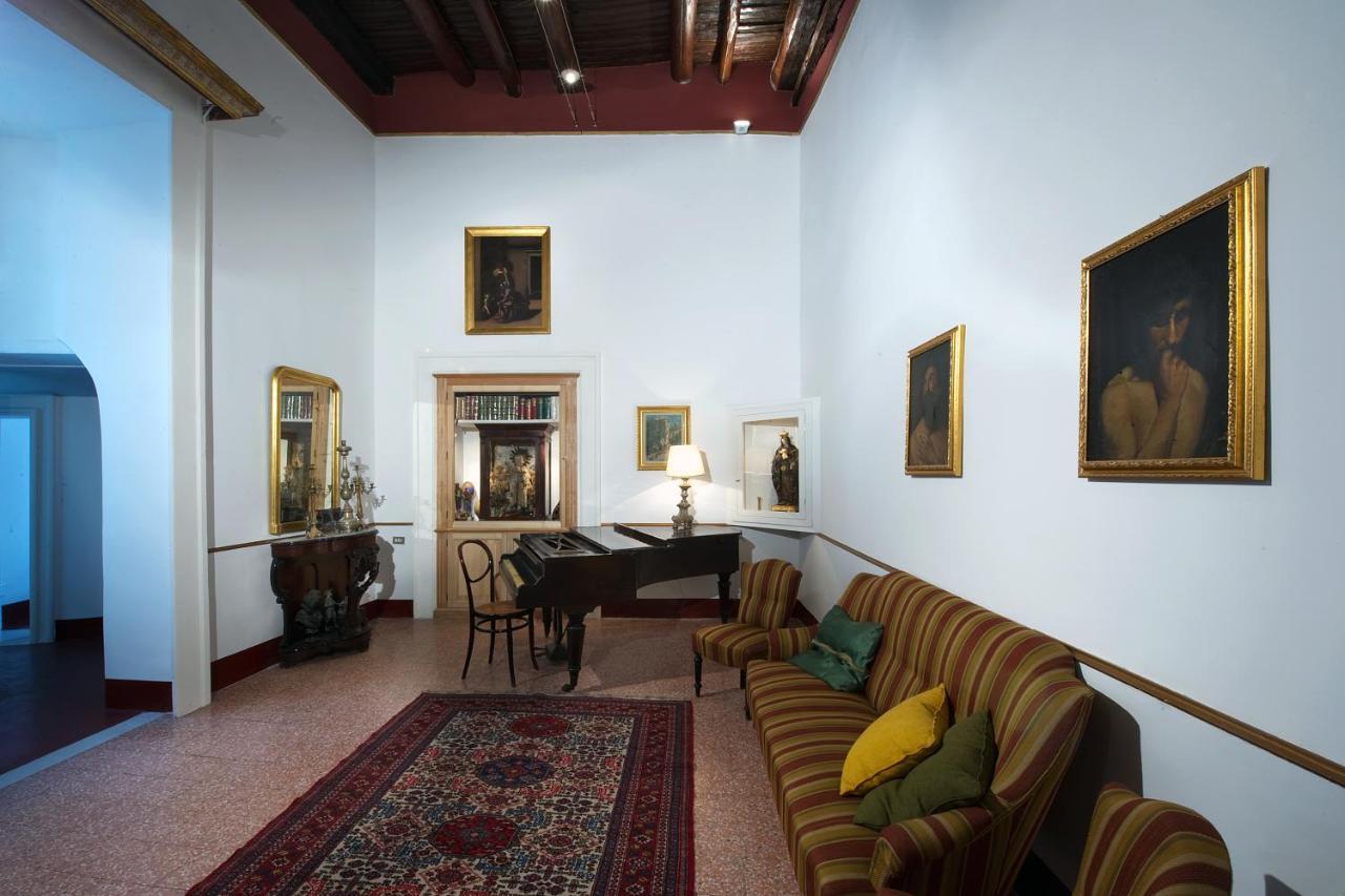 Апартаменты Domus Decumana Неаполь Экстерьер фото